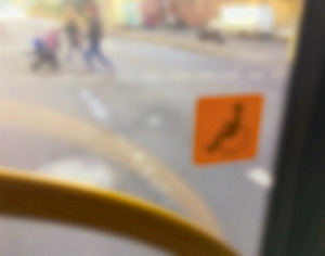 Zwischen Salattheke und Klassenraum: Firmung in der Schule Zwischen Salattheke und Klassenraum: Firmung in der Schule